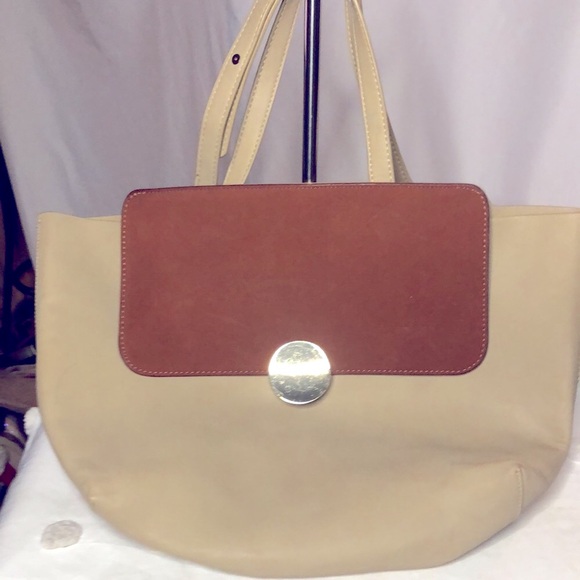 WHO WHAT WEAR large color block (cream & rust colored) satchel tote handbag. - Picture 14 of 15